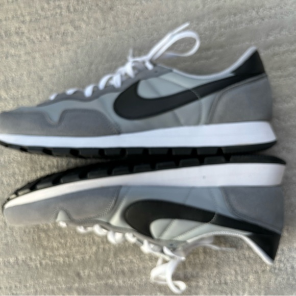 Men’s Nike Pegasus 83 Wolf Grey size US 13M - Picture 4 of 7
